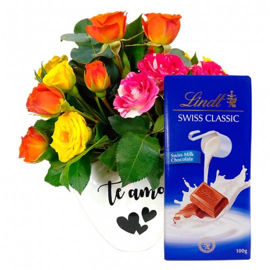 Arranjo Coração Branco com Mini Rosas Coloridas e Lindt Swiss Classic