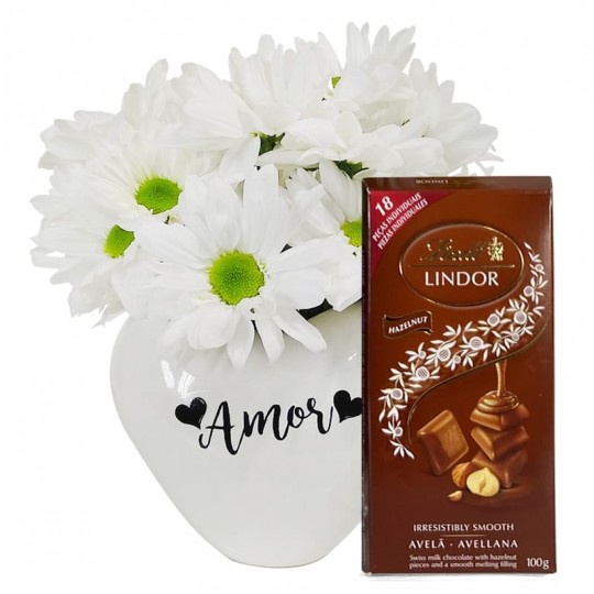 Arranjo Coração Branco com Margaridas Brancas e Lindt Avelã