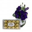 Arranjo com Lisianthus Roxos e Ferrero Rocher 150 g