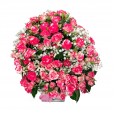 Arranjo de Mini Rosas e Gipsofilas