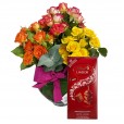 Arrangement with Mini Roses Colorful and Lindt Milk Chocolate Bar