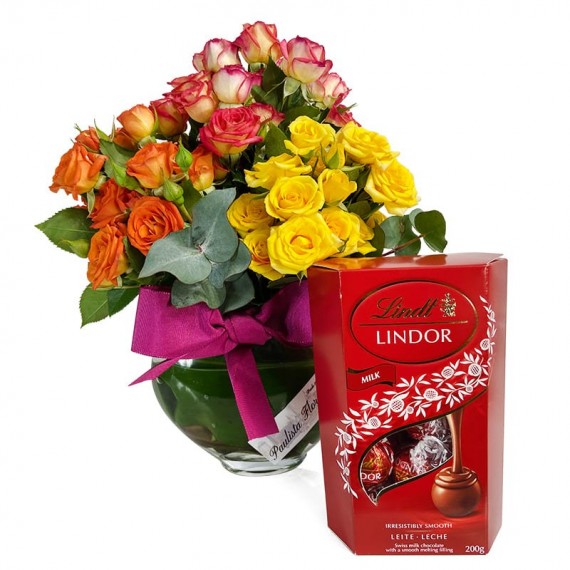 Arrangement with Mini Roses Colorful and Lindt Milk