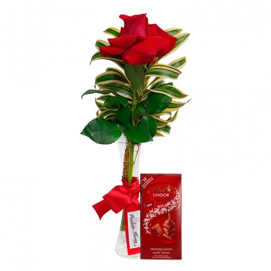 Passion Arrangement with a Colombian Roses and Lindt Milk
