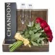 Fascination Chest I - Rustic Bouquet with 12 National Roses, Chandon and 2 glasses