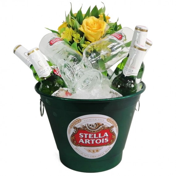 Stella Artois aluminum bucket with Stella Artois beers, 02 cups and arrangement of astromelia and National Roses