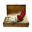 Traditional Surprise Chest 1- 2 Colombian Roses and Ferrero Rocher 8 units