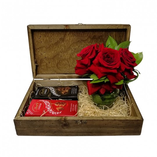 Baú Surpresa Tradicional 4 - Arranjo Rosas Colombianas e 2 Chocolates Lindt