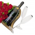 Wooden heart with Roses and Champagne Moët & Chandon Nectar Impérial