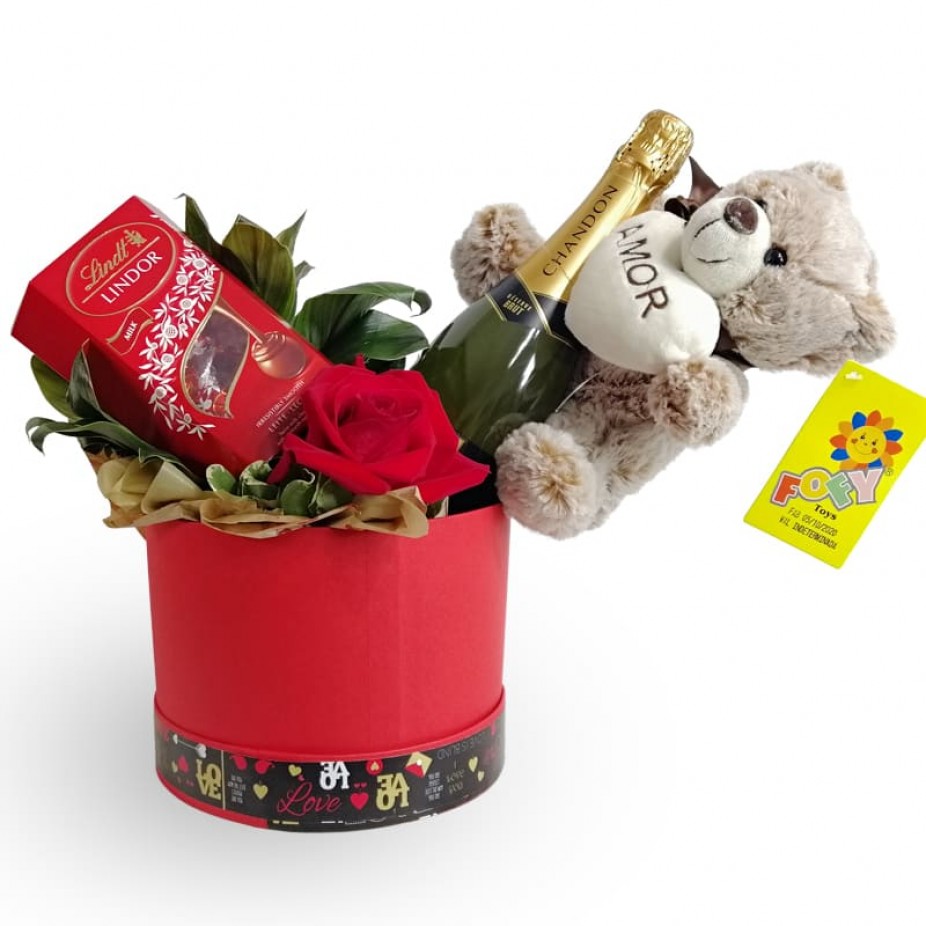 Amor shop bear roses
