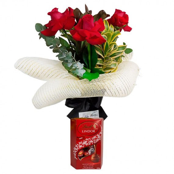 Affection Bouquet with Three Colombian Roses and Lindt Milk Box
