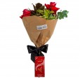Classic Bouquet with Three Colombian Roses and Lindt Milk