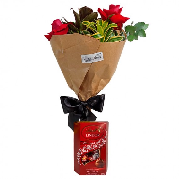Classic Bouquet with Three Colombian Roses and 01 Lindt Milk Box