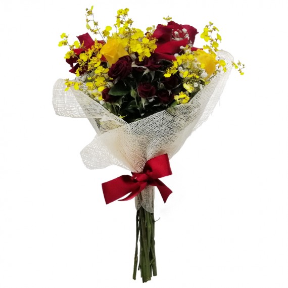 Bouquet with Colombian Roses, National Roses, Mini Roses and Golden Rain